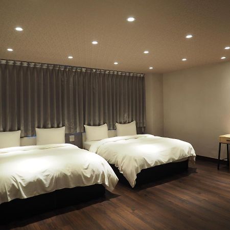 Day Chen Hotel Yilan Exteriör bild